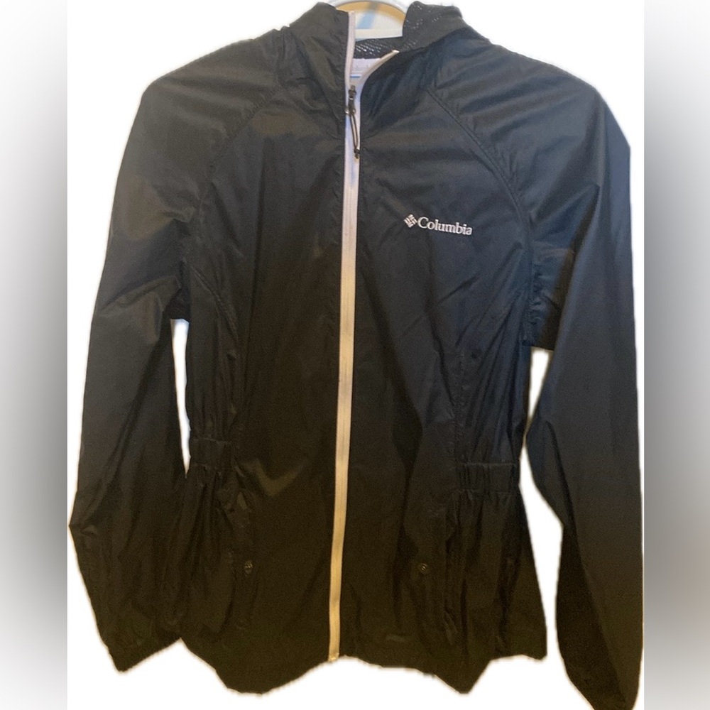 XS Columbia fitted wind breaker